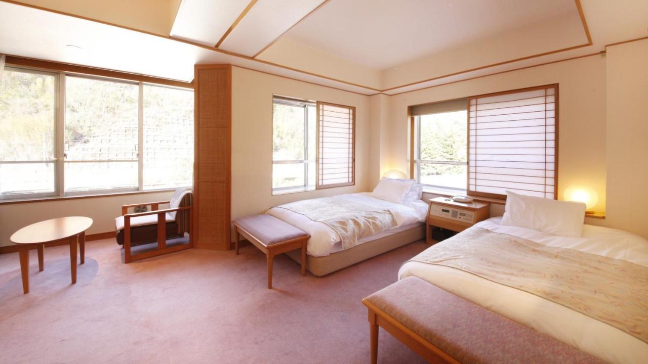 Shimobe Hotel Minobu Eksteriør billede