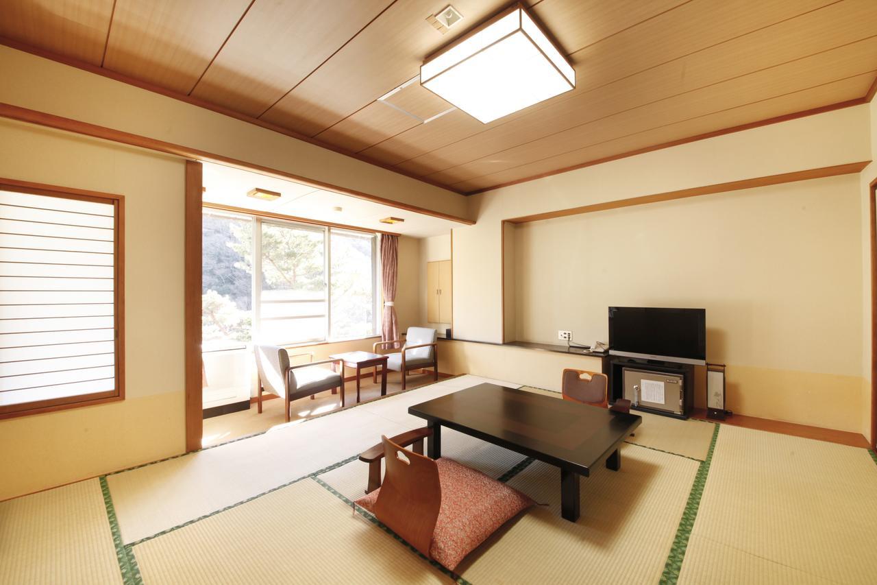 Shimobe Hotel Minobu Eksteriør billede