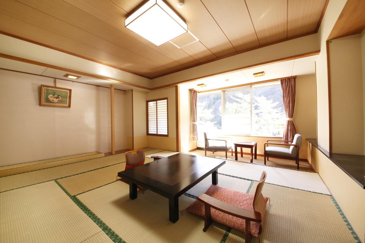Shimobe Hotel Minobu Eksteriør billede
